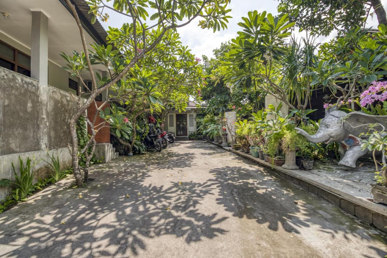 Reddoorz Hostel Near Adisucipto Airport Yogyakarta Kalasan Exterior foto